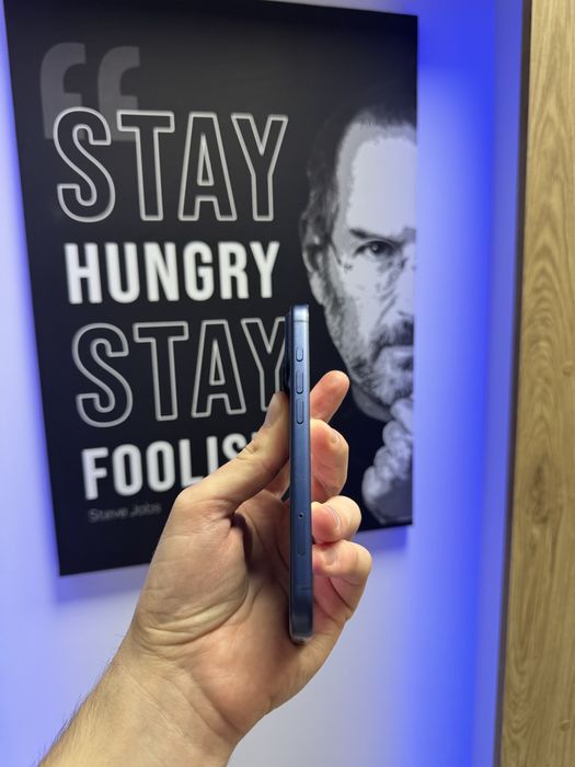 Apple iPhone 17 Pro, Deep Blue, 256 Gb, Foarte Bun