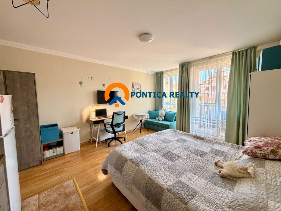 Просторно студио в красив комплекс в Несебър