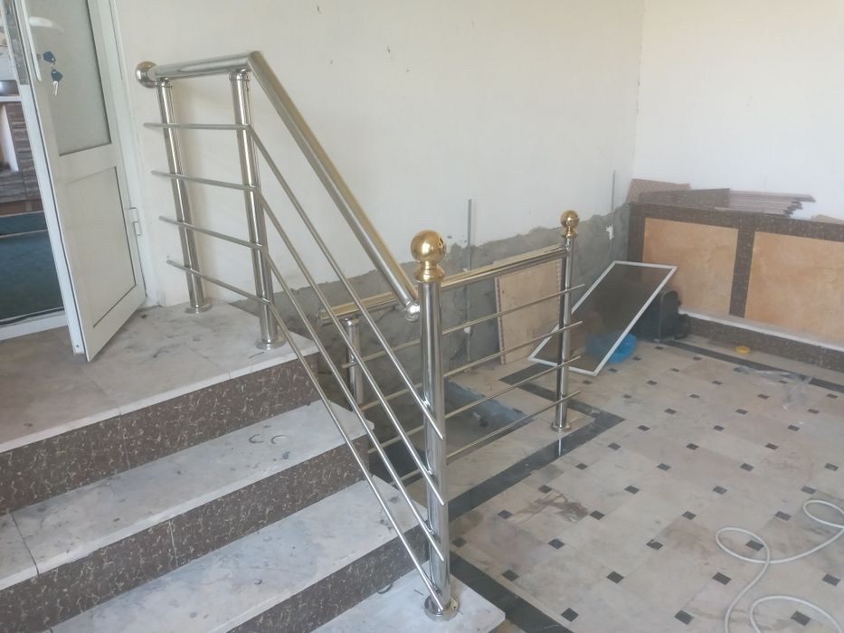 Нержавеющей  перила