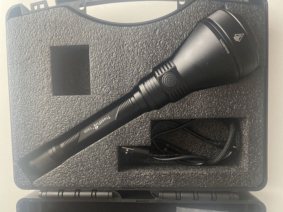 Lanterna de vanatoare sau agrement Trust Fire T90R