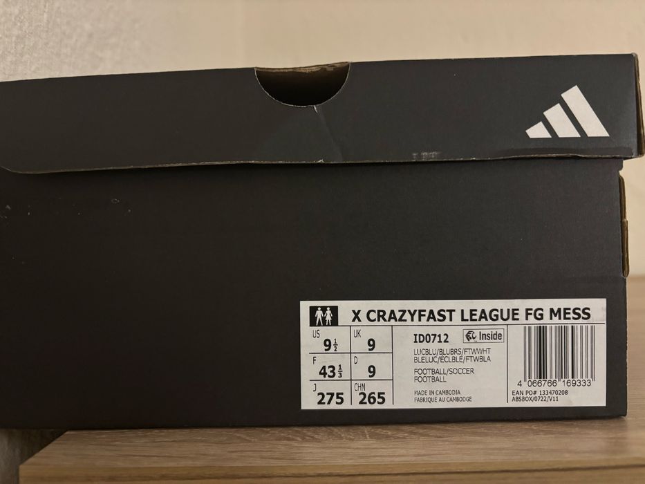 НОВИ Футболни обувки Adidas X