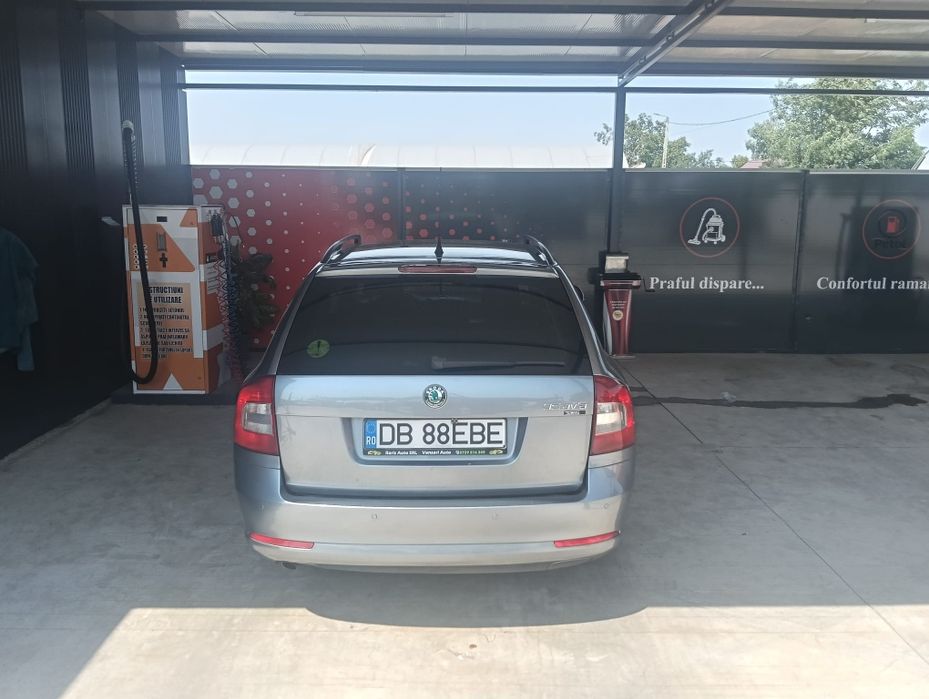 SKODA Octavia 2012 — imagine 5