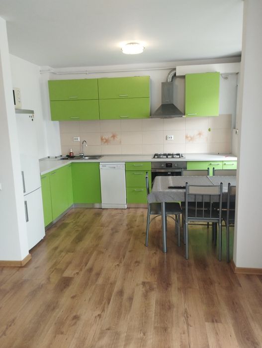 Apartament de închiriat  în Florești