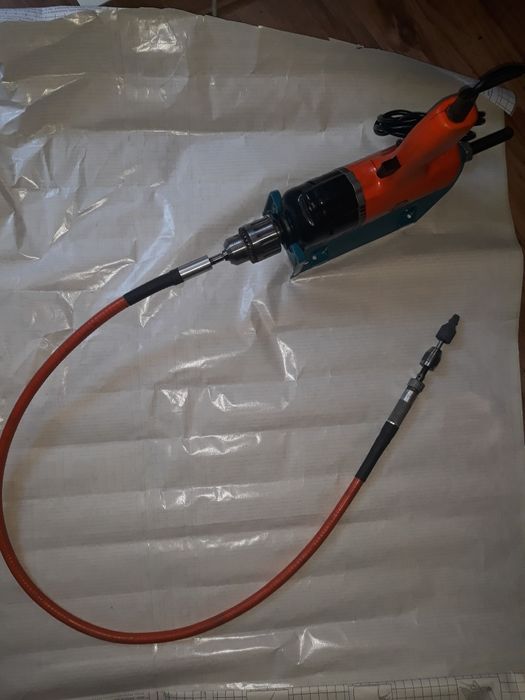 Английска бормашина Black and decker