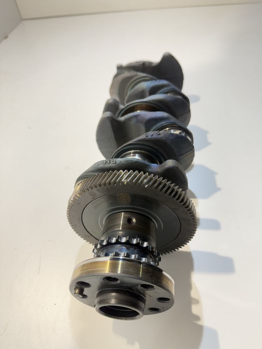 Продаваме колянов вал за BMW N47D20