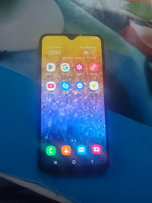 Продам телефон Самсунг а10