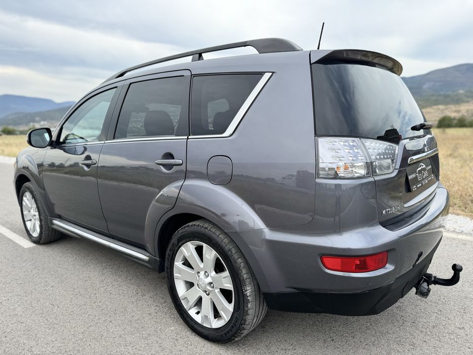 Mitsubishi Outlander 2.2 DID / FULL / AVTOMAT / KOJA / NAVI