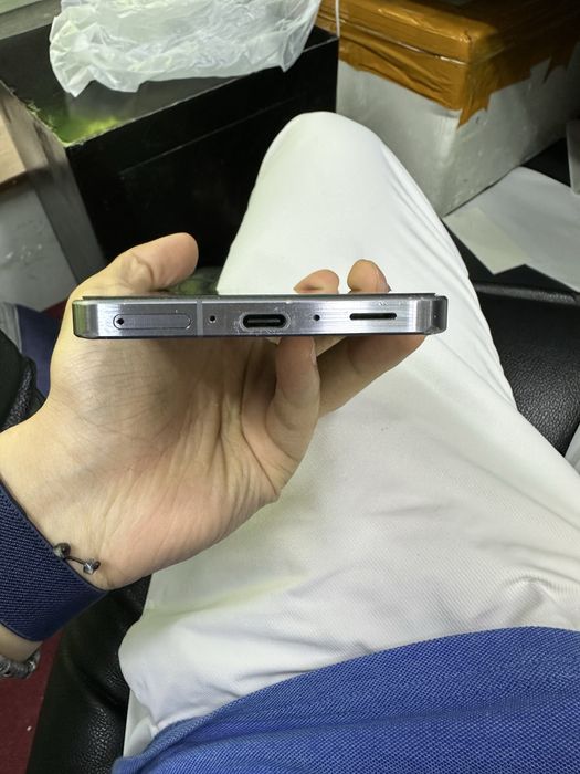 Samsung A56 black 8/256gb ideal karobkasi bor
