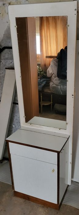 Обувница с зеркалом