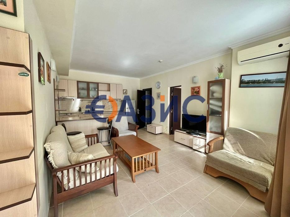 Продава се Двустаен апартамент в Свети Влас - 66 кв.м за 610 €/кв.м - Снимка #2