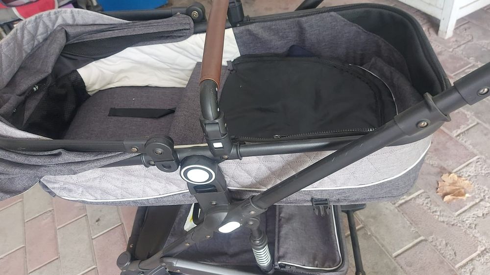 Срочно продам коляску