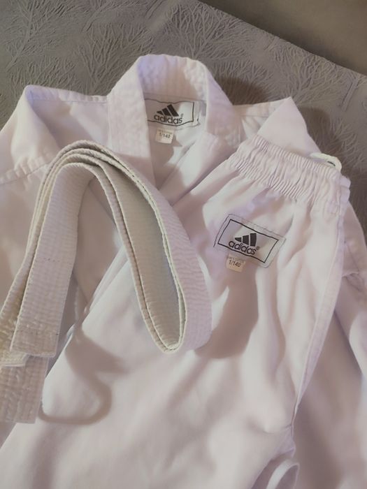 Кимоно для занятий каратэ