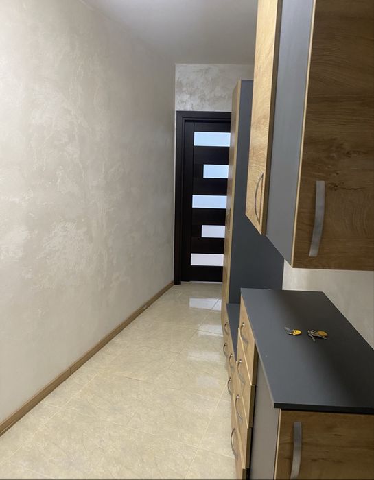 Дава се под наем Тристаен апартамент в Варна, м-т Сотира - 95 кв.м за 612 € - Снимка #3