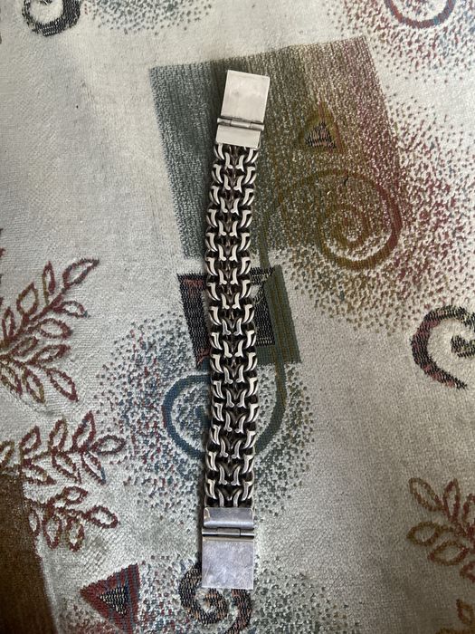 Продам серебрянный браслет