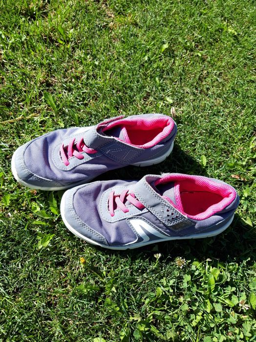 Adidasi mar.32  diferite modele si culoare