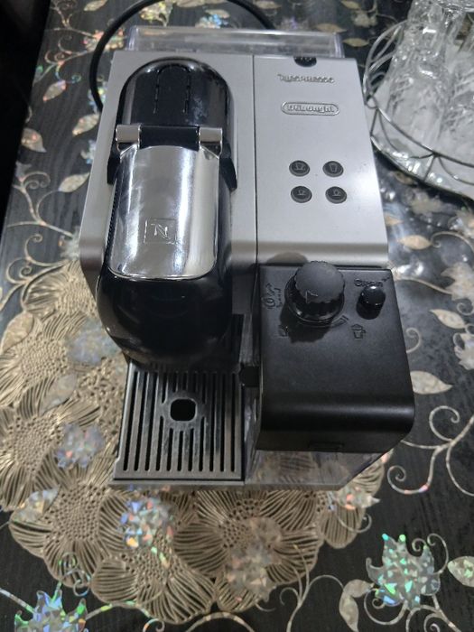 Delonghi nespresso latissima plus