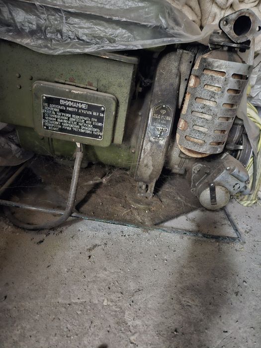 Бензиновый генератор