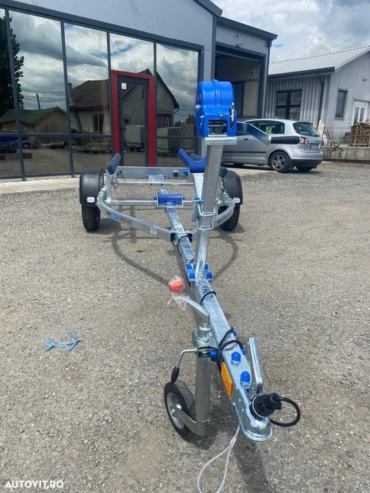 Peridoc barca 3-5m masa intre 500-750kg,FARO AQUA