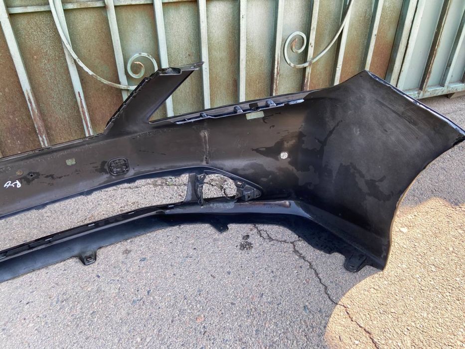 Продам бампер от камри 50