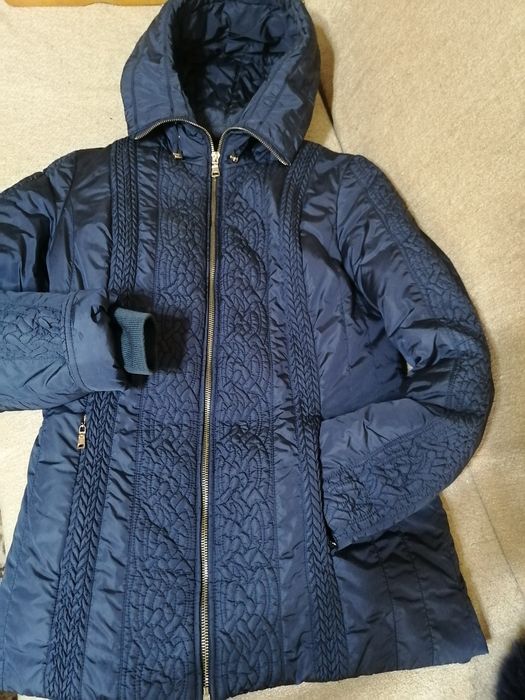 Пуховик женский(молодёжный) в отличном состоянии