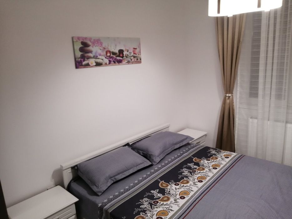 Închiriez apartament doua camere