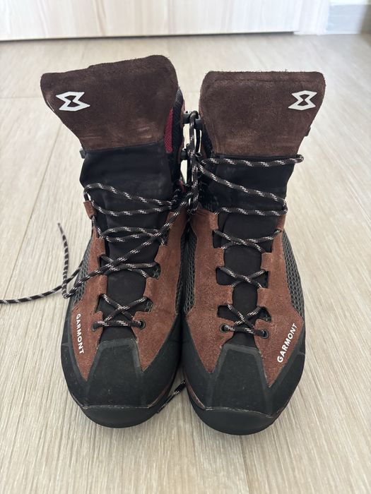 Bocanci de munte damă Garmont, mărimea 39,Vibram & Gore-Tex – stare foarte bună