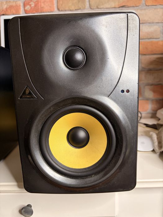 Monitoare Behringer Truth B1030A