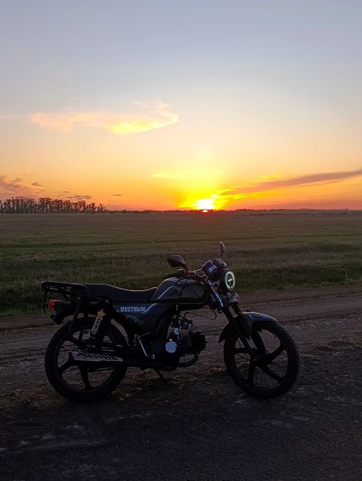 Альфа мотоцикл Khan moto
