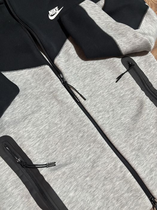 Tech Fleece gri-negru