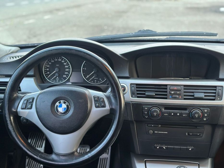 Vand BMW e90 Trapa Xenon