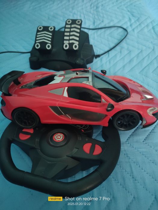 Количка с дистанционно и педали