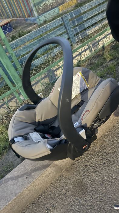 Продается автокресло Stokke