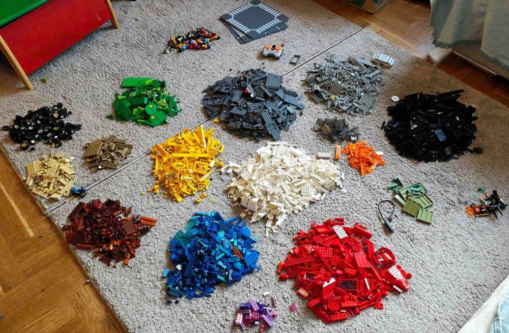 Огромна 13 кг LEGO колекция, с 85 книжки - инструкции, влакове, колички, минифигури