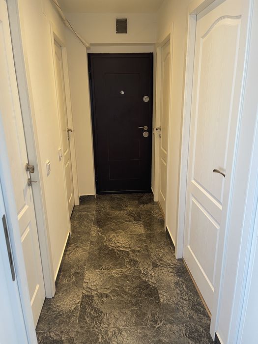 Apartament 3 camere , decomandat et 4/4 , orasul Filiasi .