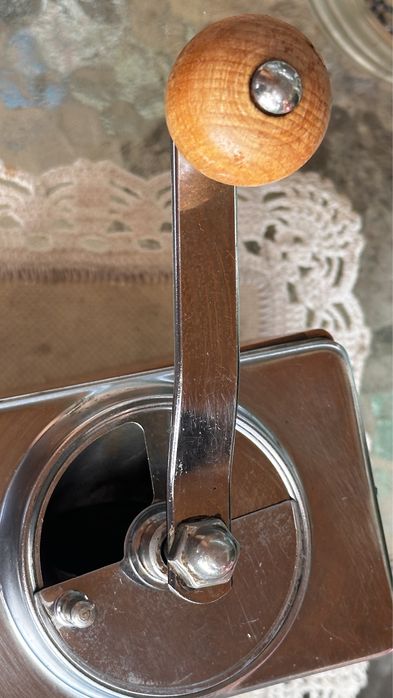 Винтич мелничка за кафе , кафемелачка