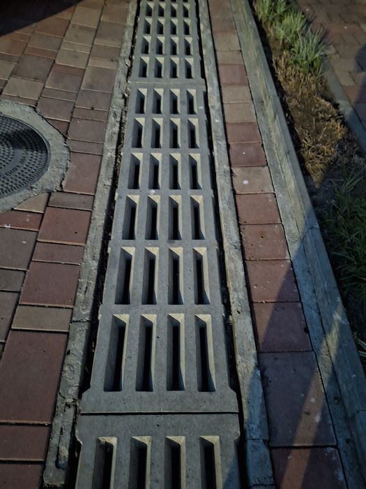 Placi ciment/dale 2mx50cm pentru acoperire san̈ț sau altele
