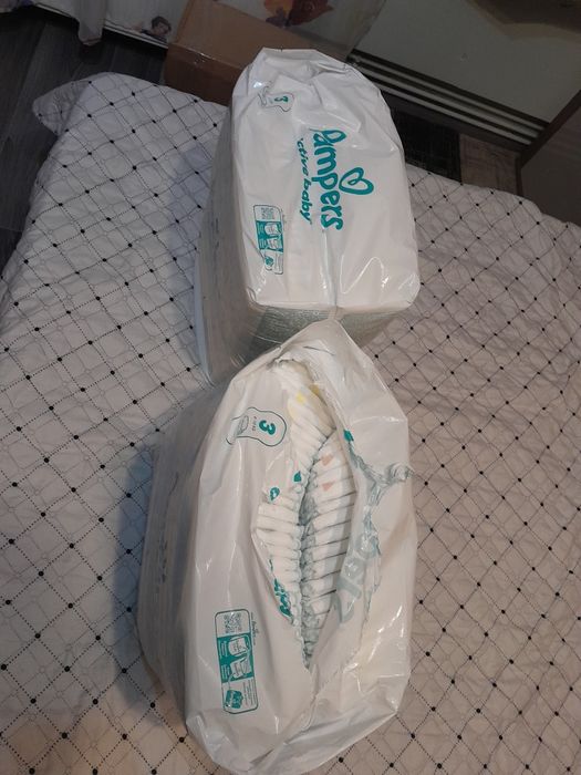 Pampers Nr. 3 (304 bucati), 2×152. Transport 4.99 lei