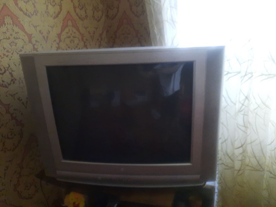 Продам телевизор