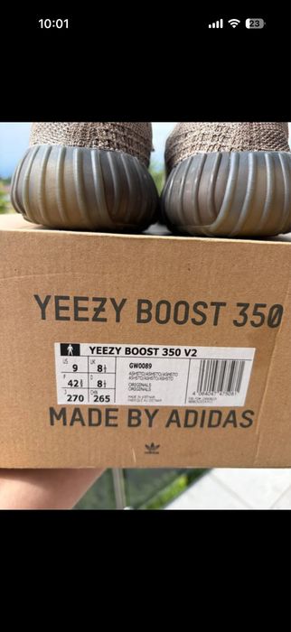 Yeezy  boost 350