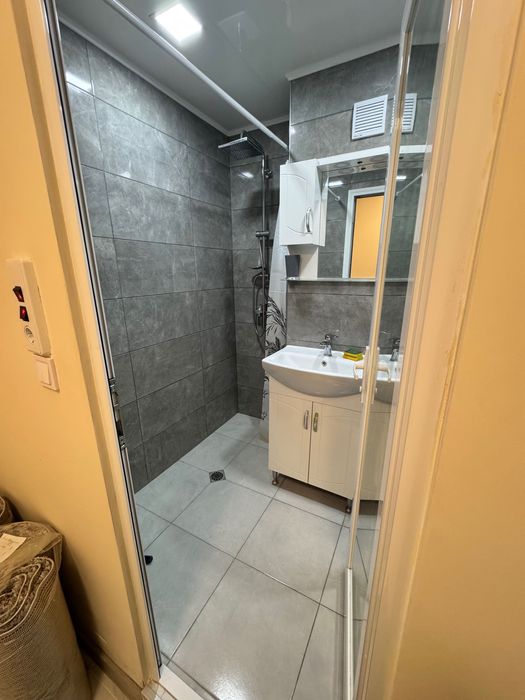 Дава се под наем Тристаен апартамент в Свиленград - 81 кв.м за 112200 € - Снимка #11