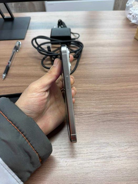 Продаю iPhone 15PRO на 256 GB