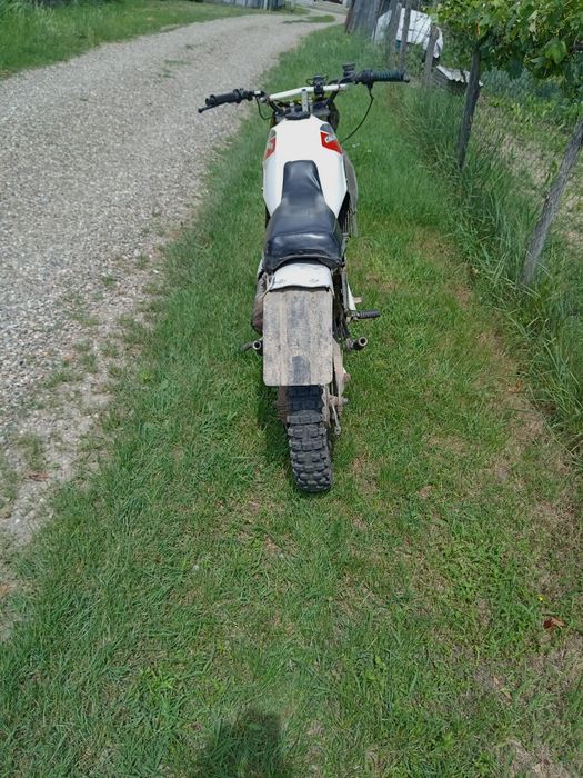 Motocicleta Cagiva Elefant 125