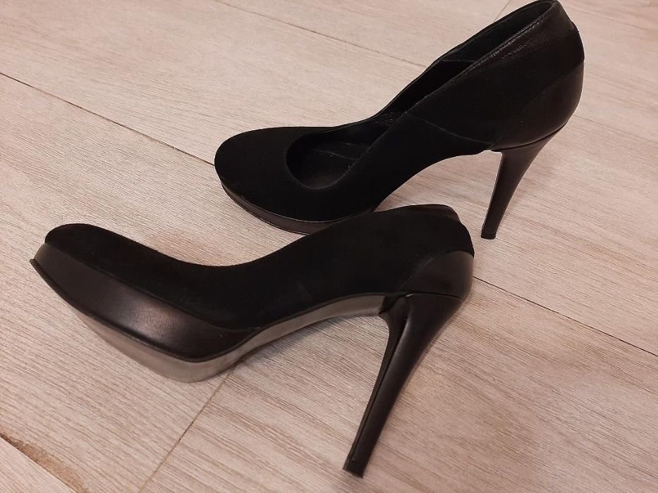 Pantofi piele intoarsa toc 10 cm , platforma, marimea 37 (aprox 37.5)