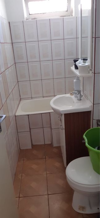 Inchiriez apartament cu 2 camere