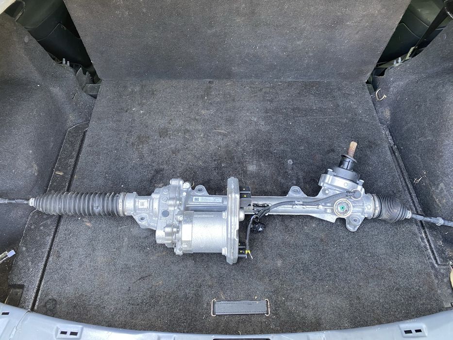 Кормилна рейка Tesla Model Y
