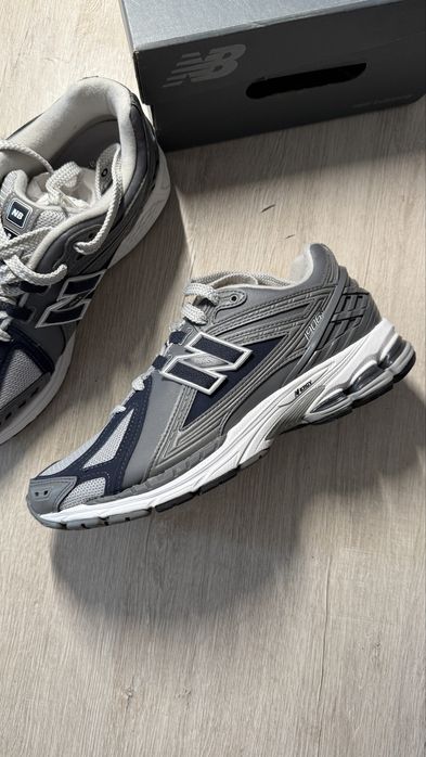 New Balance 1906R