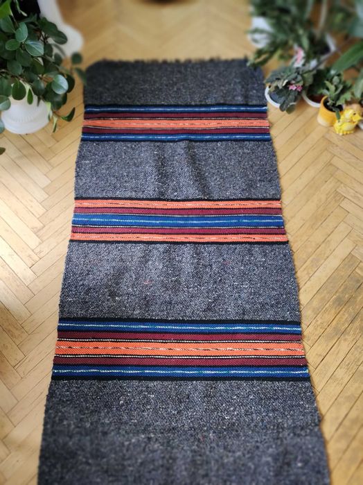 Продавам ръчно тъкани черги в битов стил, неупотребявани.