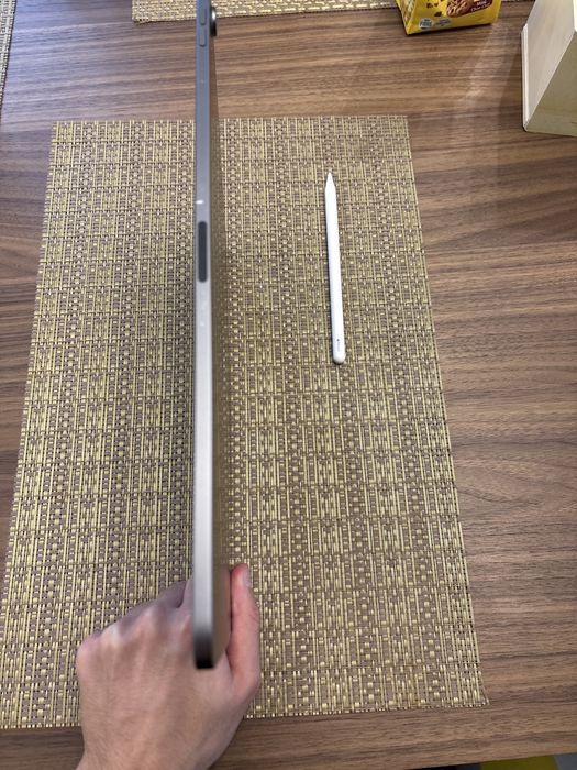 iPad Pro 2020 (Gen 4) 256GB - Pachet complet: Apple Pencil + Husa