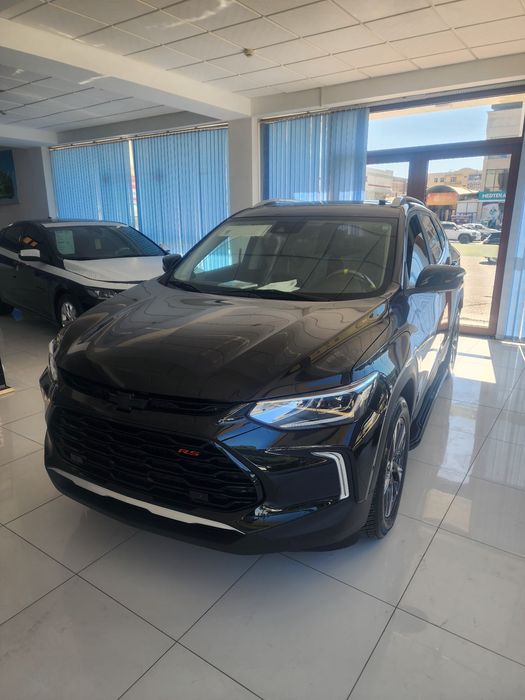 Tracker 2023 Premier Panorama