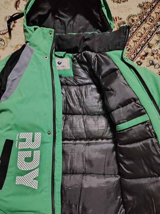 Продам зимнюю куртку